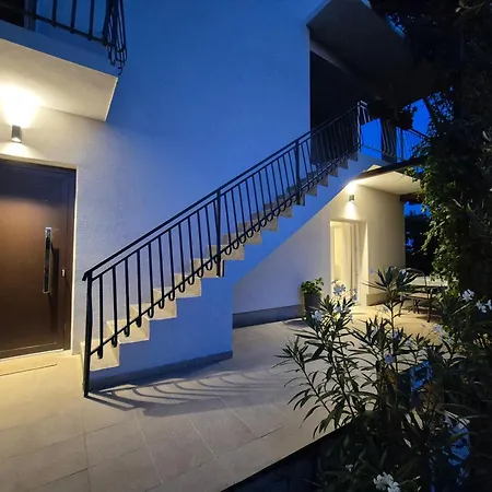 Apartamento Evita Mediterranean Family Oasis Among Olive Trees *