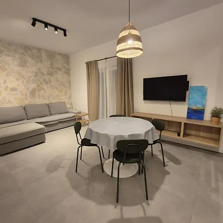 Evita Mediterranean Family Oasis Among Olive Trees Apartman Turanj